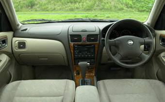 2000 Nissan Bluebird Sylphy Pictures