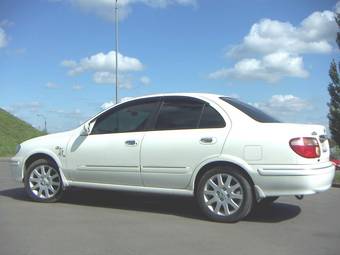 2000 Nissan Bluebird Sylphy Photos