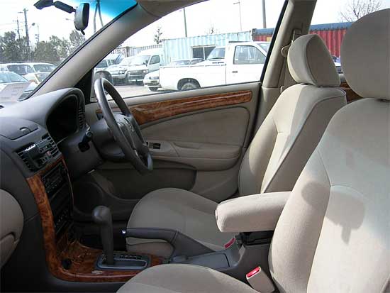 2001 Nissan Bluebird Sylphy Photos