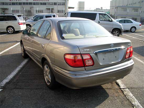 2001 Nissan Bluebird Sylphy Pictures