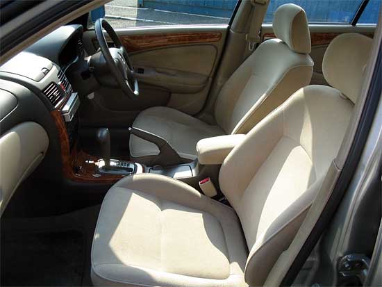 2001 Nissan Bluebird Sylphy Photos