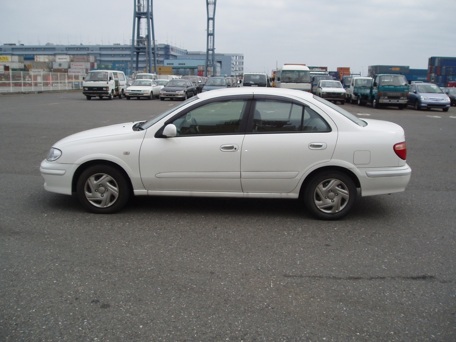 2001 Nissan Bluebird Sylphy Pictures