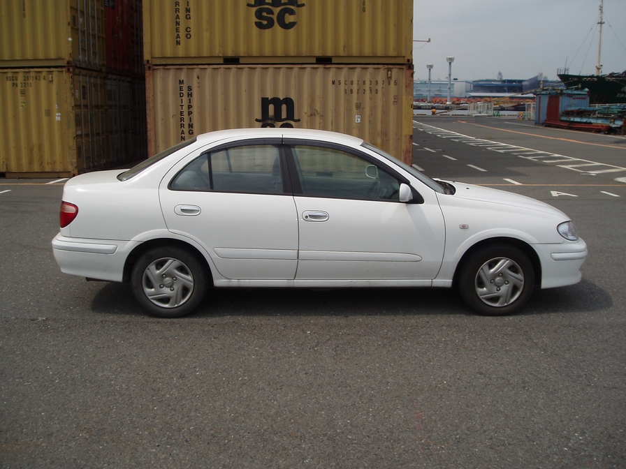 2001 Nissan Bluebird Sylphy Pictures