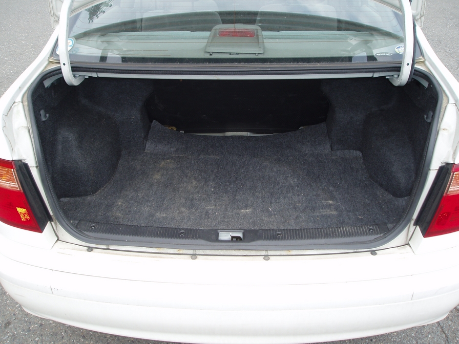 2001 Nissan Bluebird Sylphy Pictures