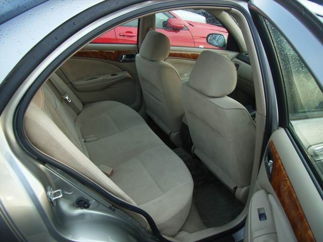 2001 Nissan Bluebird Sylphy Pics