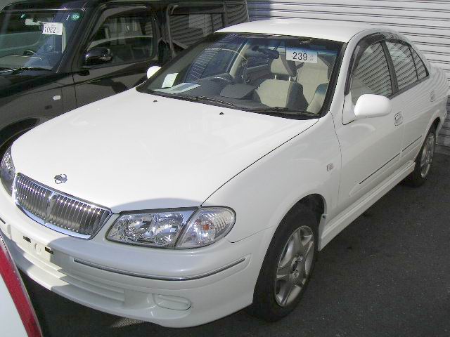 2001 Nissan Bluebird Sylphy Pictures