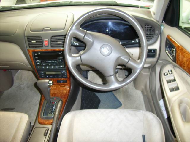 2001 Nissan Bluebird Sylphy Pictures