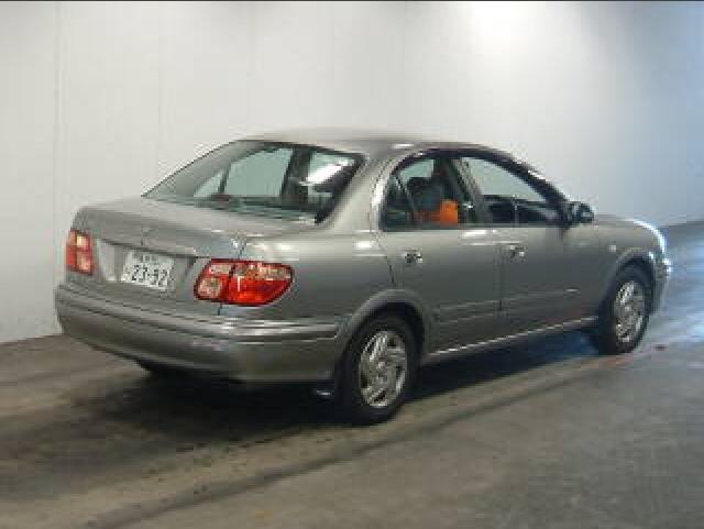 2001 Nissan Bluebird Sylphy Photos