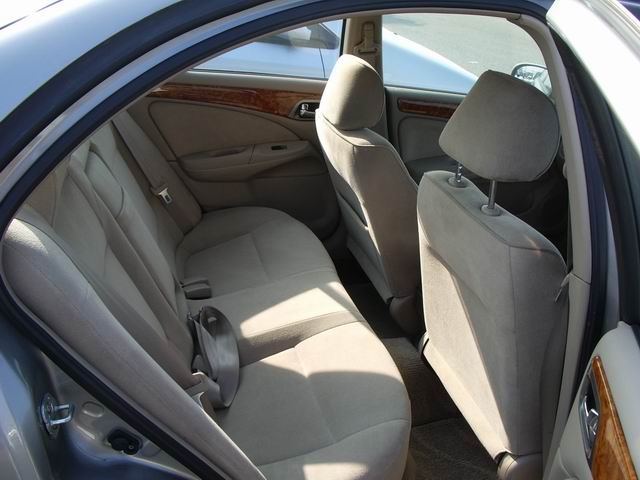 2001 Nissan Bluebird Sylphy Pictures