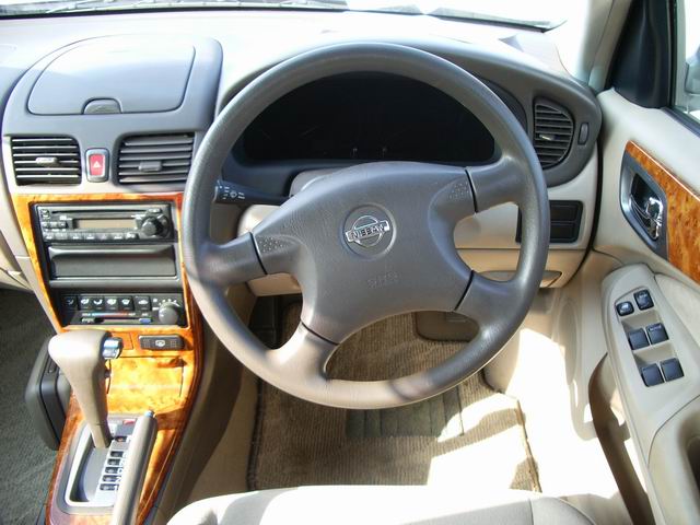 2001 Nissan Bluebird Sylphy Photos