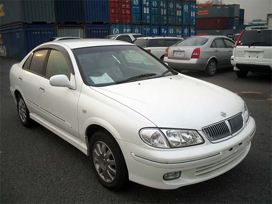 2001 Nissan Bluebird Sylphy Images