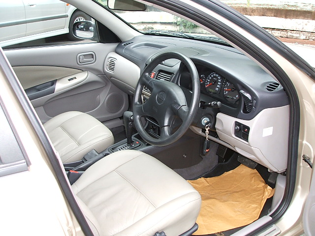 2001 Nissan Bluebird Sylphy Photos