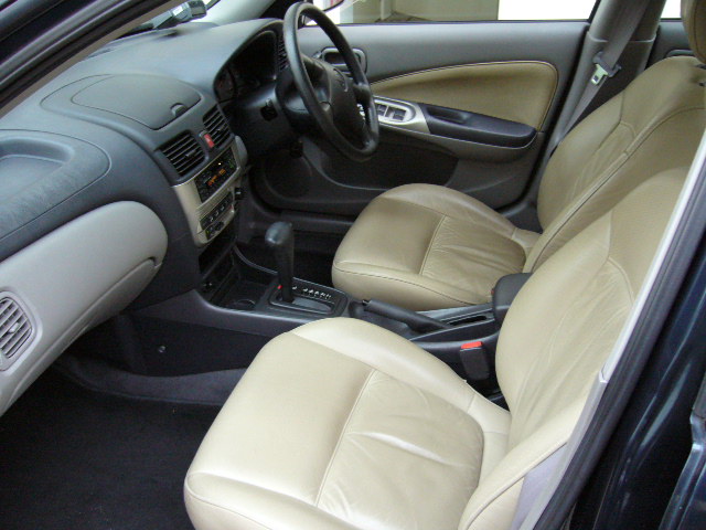 2001 Nissan Bluebird Sylphy Pictures