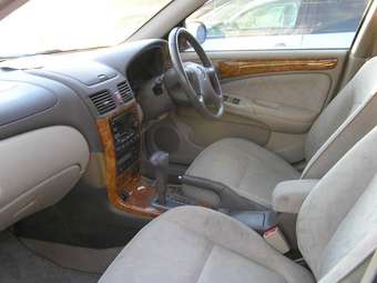 2001 Nissan Bluebird Sylphy Pictures