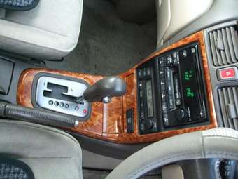 2001 Nissan Bluebird Sylphy Pictures
