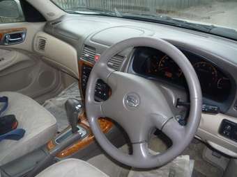 2001 Nissan Bluebird Sylphy Pictures
