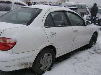 2001 Nissan Bluebird Sylphy Pictures