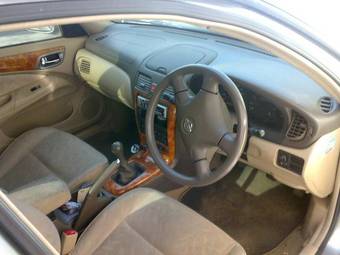 2001 Nissan Bluebird Sylphy Pictures