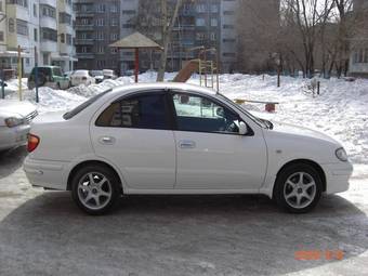 2001 Nissan Bluebird Sylphy Pictures