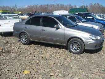 2001 Nissan Bluebird Sylphy Photos