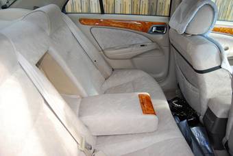 2001 Nissan Bluebird Sylphy Photos