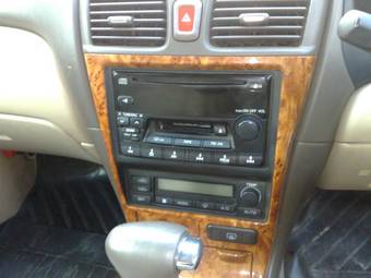 2001 Nissan Bluebird Sylphy Pictures