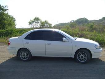 2001 Nissan Bluebird Sylphy Photos