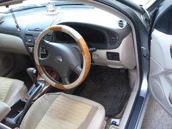 2001 Nissan Bluebird Sylphy Pictures