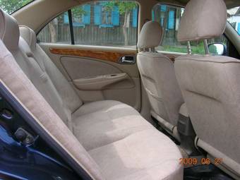 2001 Nissan Bluebird Sylphy Photos