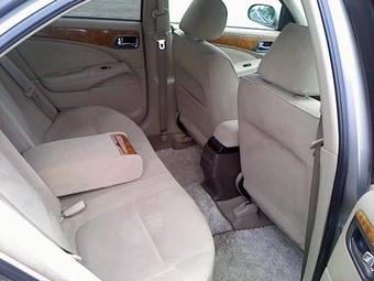 2001 Nissan Bluebird Sylphy Images