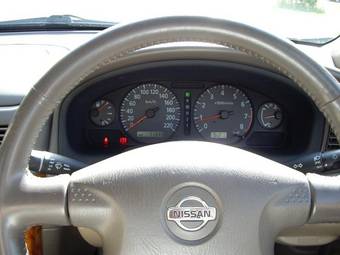 2001 Nissan Bluebird Sylphy Photos