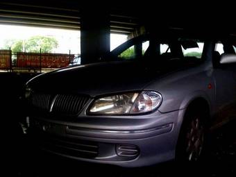 2001 Nissan Bluebird Sylphy Pictures