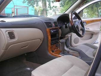 2001 Nissan Bluebird Sylphy Pictures