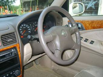 2001 Nissan Bluebird Sylphy Pictures