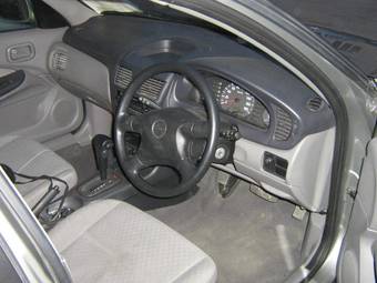 2001 Nissan Bluebird Sylphy Photos