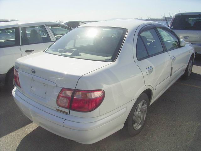 2002 Nissan Bluebird Sylphy Pictures