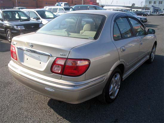 2002 Nissan Bluebird Sylphy Photos