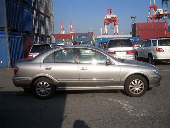 2002 Nissan Bluebird Sylphy Pics