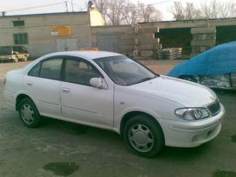 2002 Nissan Bluebird Sylphy Photos