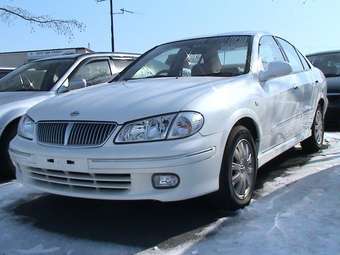 2002 Nissan Bluebird Sylphy Photos