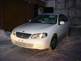 2002 Nissan Bluebird Sylphy Pictures