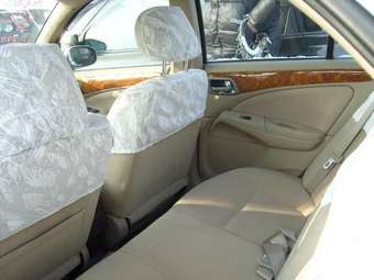 2002 Nissan Bluebird Sylphy Images