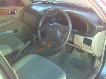 2002 Nissan Bluebird Sylphy Photos
