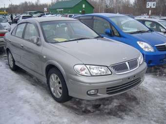 2002 Nissan Bluebird Sylphy Pictures