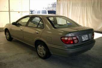 2002 Nissan Bluebird Sylphy Pics