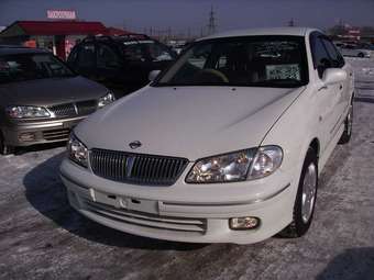 2002 Nissan Bluebird Sylphy Photos