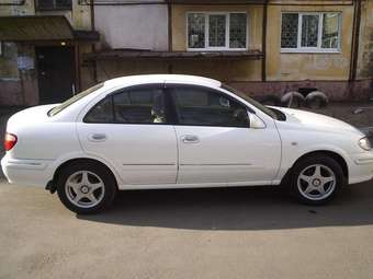 2002 Nissan Bluebird Sylphy Photos