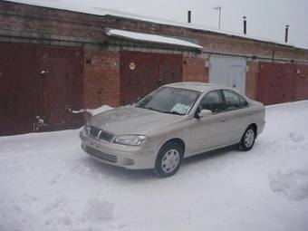 2002 Nissan Bluebird Sylphy Photos