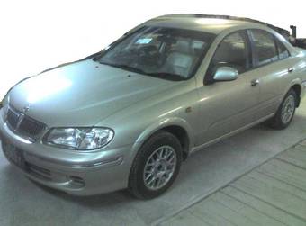 2002 Nissan Bluebird Sylphy Photos