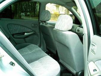 2002 Nissan Bluebird Sylphy Pictures